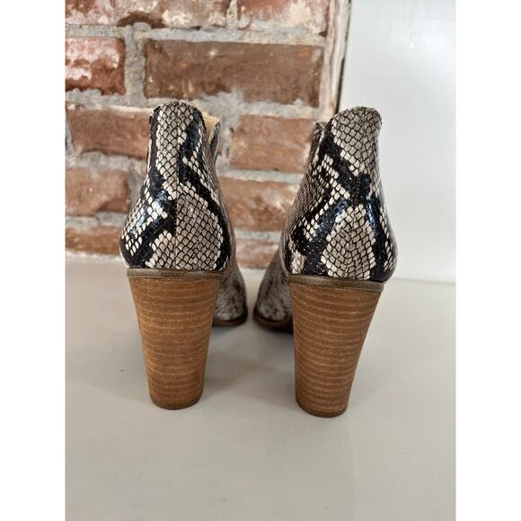 Vince Camuto Famhida Snakeskin Ankle Bootie Women’s Size 9.5 NWOB - Picture 4 of 9
